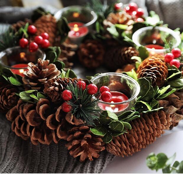 Christmas wreath candlestick decoration null
