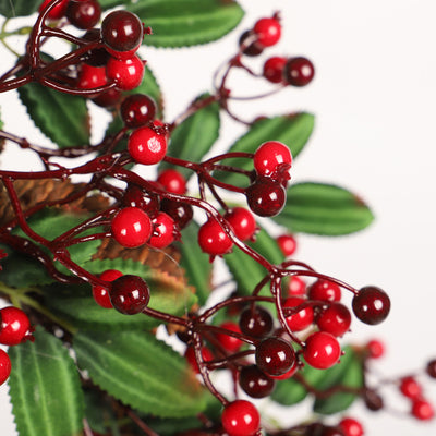Plastic Simulation Red Berry Christmas Wreath null