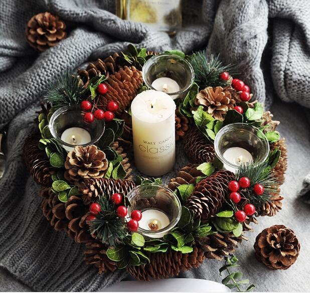 Christmas wreath candlestick decoration null