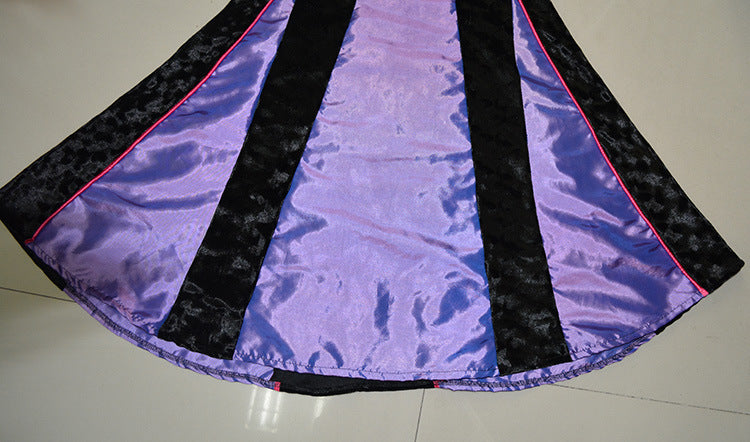 Halloween queen costume null