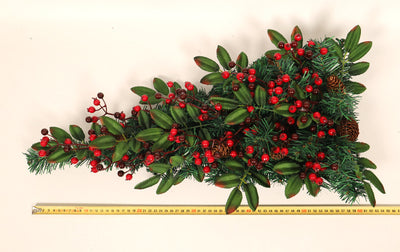 Plastic Simulation Red Berry Christmas Wreath null